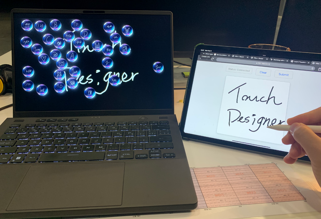 Signature Bubbles wall Touchdesigner